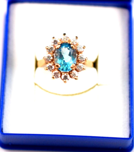 Goldener ring mit - goldener, stein