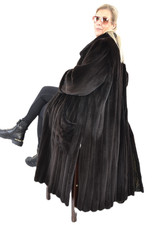 A5604 GESCHORENER NERZMANTEL