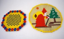 2 ALTE PERLENUNTERSETZER