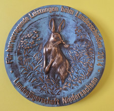 Bronze-Wandteller mit Jagdmotiv / Wildtiermotiv Hase  der  LJN aus d. Jahr 2014 