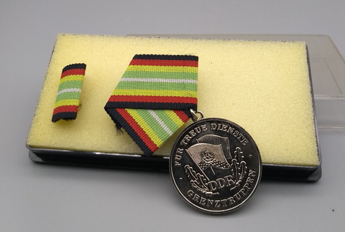 Ddr medaille für treue - ddr, "für