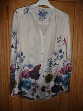 IVKO wunderschöne, zarte Bluse mit Blumen Gr. 38 Baumwolle creme-bunt