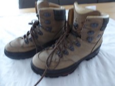Lowa Bergschuhe EU 39,5 Vibram