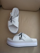 Calvin Klein Sandalen Leder Pantoletten Plateau Gr. 39 Weiß Beige Top Zustand 