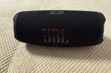 JBL Charge 5 Tragbarer Bluetooth-Lautsprecher - Schwarz