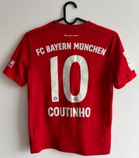 FC Bayern München, Trikot