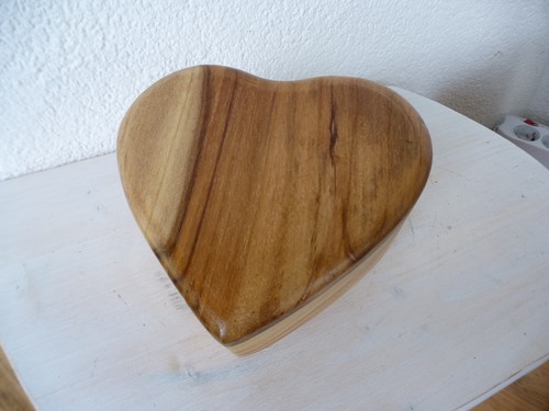 Hundeurne holzherz liegend - holzherz,