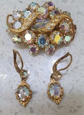 Vintage tschechische Brosche und Ohrringe. Aurora Borealis Krostalle Glas