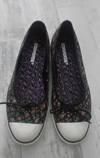 Tolle Ballerinas von Converse mit Blumen Größe 41