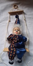 Clown hängend auf Schaukel, Porzellan Kopf, Länge, 2 cm, Schaukel, Breite, 17 cm