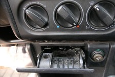 VW Passat 3A 35i Aschenbecher Zigarettenanzünder vorne 