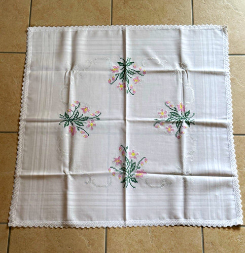 Tischdecke quadratisch weiß