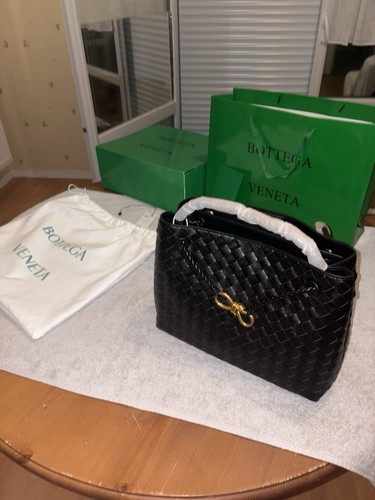Andiamo bottega veneta - andiamo,