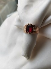 Rotgoldring mit Echten Rubin