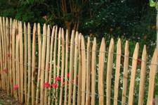 Staketenzaun aus Kastanie Rollzaun Lattenzaun Holz-Zaun Kastanienzaun 