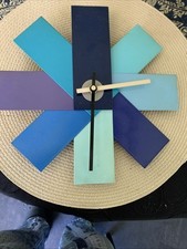 designer Wanduhr watch me von Normann Copenhagen blau