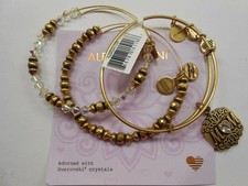 Alex And Ani " Mom " Set Mit 3
