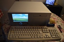 HTPC Computer mit 7" Monitor