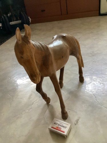 Holz pferdefigur deko braun - holz-pferdefigur,