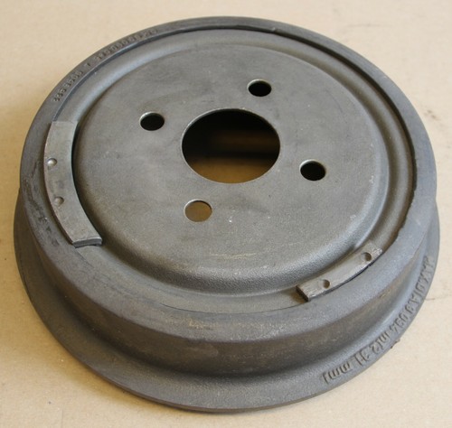 Bremstrommel hinten - (1,