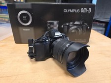 Olympus OM-D E-M10 schwarz mit