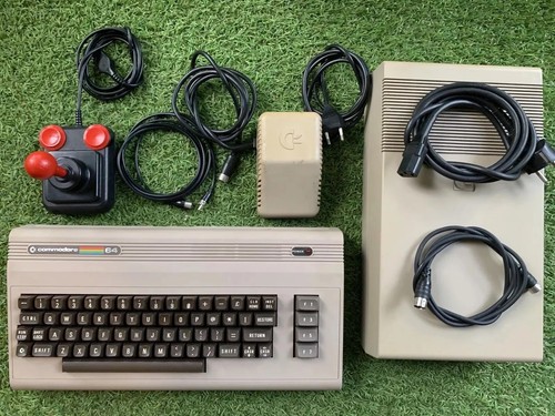 Commodore c64 heimcomputer - 64,
