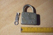 altes Vorhängeschloss, Bügelschloss, mit 1 Flach- Schlüssel, DDR, baugleich Guri