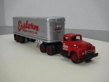 Intern. Harvester R 190  SZM, rot, + Trailer, Classic Metal Works , H0 1:87
