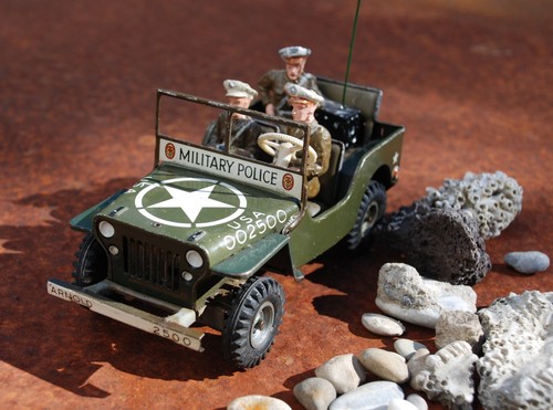 Arnold jeep military police - military,
