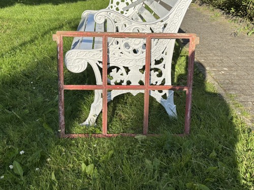 Altes stallfenster gusseisen - stallfenster,