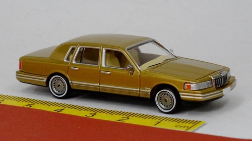 Lincoln town car 1991 gold - lincoln,