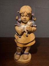 Große Holzfigur Mädchen mit