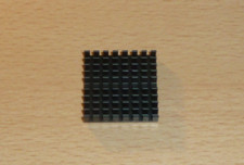 Flacher CPU-Kühlkörper (30 x 30 x 6,5 mm), Aluminium schwarz eloxiert