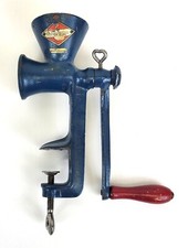 Vintage kruska muhle - cast, iron