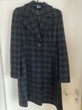 Mantel  —Joseph  Janard