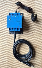 BMW Original Motorrad Batterie Ladegerät 71 60 7 676 472 für die Bordsteckdose