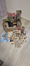 Playmobil Ritterburg, mit viel Zubehör, gebraucht in gutem Zustand.