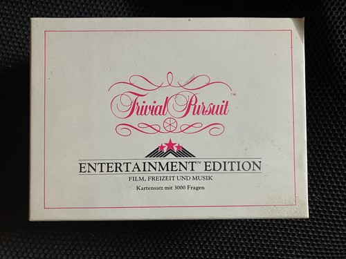 Trivial pursuit - trivial,