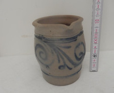 Alter kleiner Schmalztopf mit Aussguß Steingut Topf Hafen Höhe ca. 10,7 cm