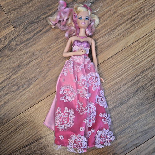 2011 barbie the princess and - barbie,