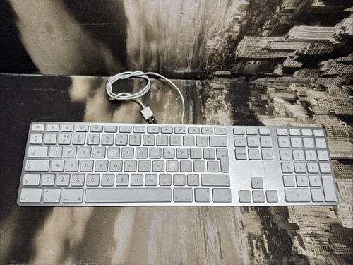 Original apple wired - apple,