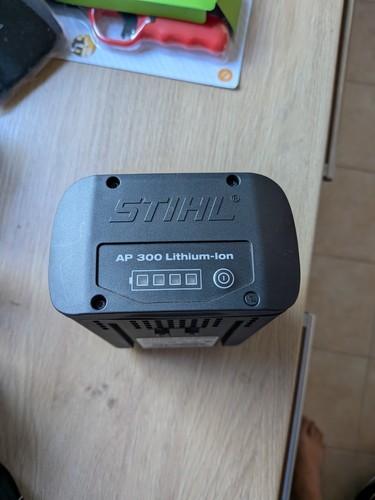 Stihl 300 lithium - 1, ap