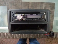 Pioneer Autoradio DEH-2300UBB RDS MOSFET 50Wx4, USB, VW Rahmen doppel DIN 