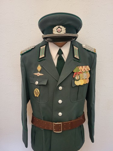 Ddr uniform der - ddr,