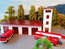 Feuerwehr mit Schlauchturm