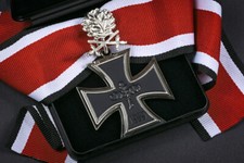 Ritterkreuz d. Eisernen Kreuzes + Eichenlaub und Schwerter