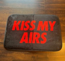 KISS MY AIRS schwarz und rot