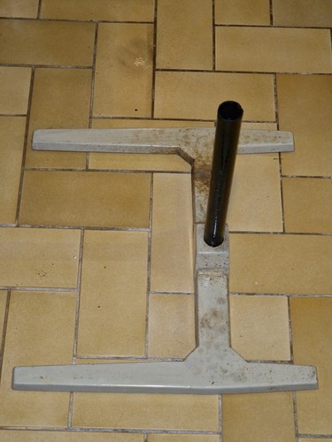 Schweres stativ mit cm - schweres,
