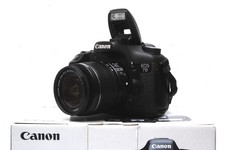 Canon EOS 7D 18 MP FULL HD