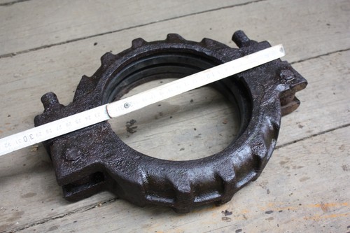 Schwerer alter guss - schwerer, guss-spannring
